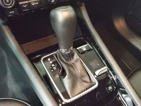 Used 2024 Jeep Compass Latitude w/ Altitude Special Edition image 26