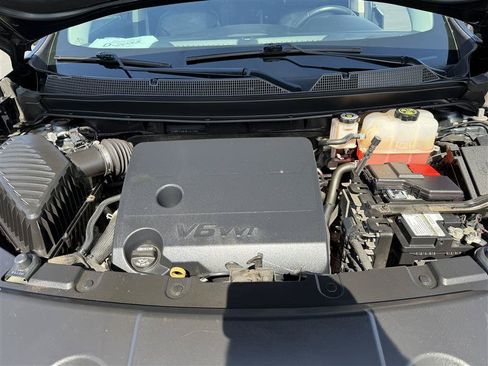 Used 2021 Chevrolet Traverse RS w/ LPO, Floor Liner Package AWD/4WD image 19