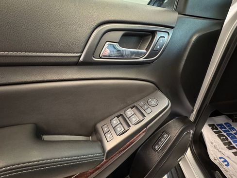 Used 2018 GMC Yukon SLT w/ Open Road Package image 11