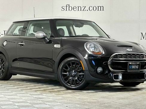 Used 2018 MINI Cooper S image 2