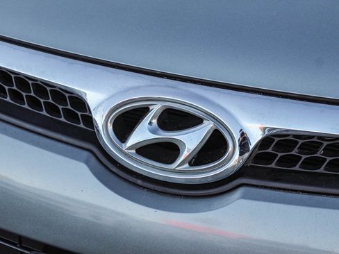 Used 2010 Hyundai Elantra GLS w/ Popular Equipment Pkg 2 image 6