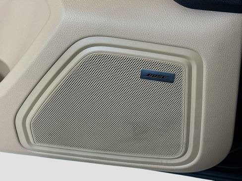 Certified 2024 Porsche Macan AWD/4WD image 21