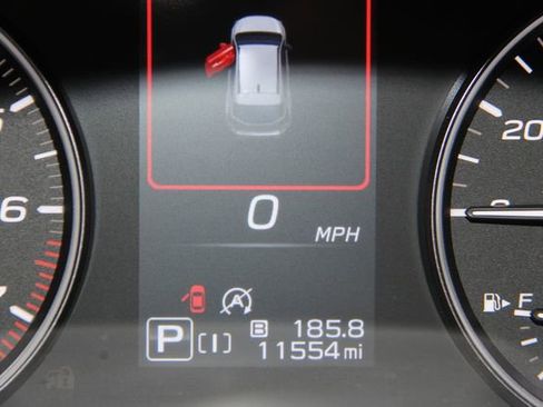 Used 2024 Subaru Crosstrek 2.0i Premium image 23