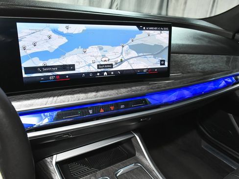 Used 2025 BMW 740i xDrive 740i xDrive image 70