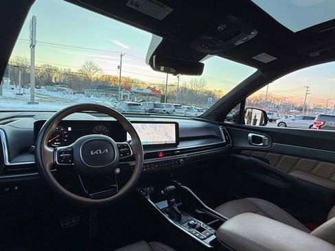 Used 2025 Kia Sorento SX Prestige w/ Olive Brown Leather Package image 26