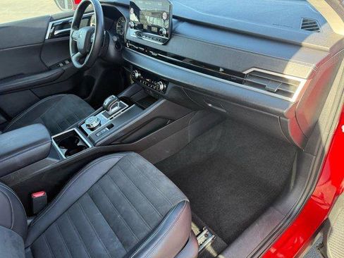 Used 2024 Mitsubishi Outlander SE image 12