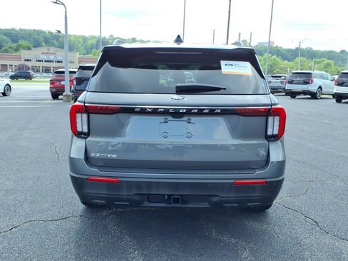 Certified 2025 Ford Explorer Active RWD image 7
