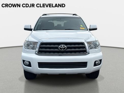 Used 2015 Toyota Sequoia SR5 image 9