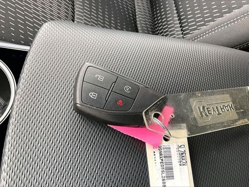 Certified 2025 Chevrolet Equinox LT w/ Safety and Technology Package image 36