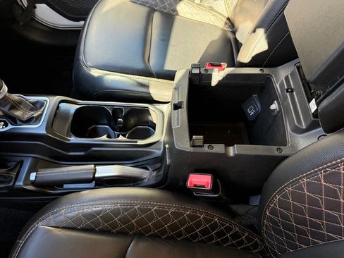 Used 2021 Jeep Gladiator Overland image 28