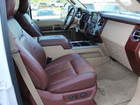 Used 2014 Ford F350 King Ranch w/ King Ranch w/Chrome Package image 27