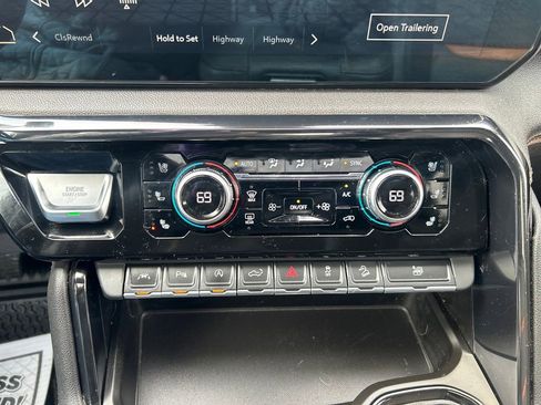 Used 2023 GMC Sierra 1500 AT4 w/ AT4 Premium Package image 26