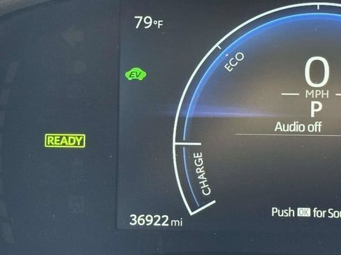 Used 2025 Toyota Camry SE FWD image 25