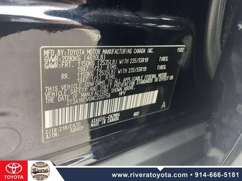 Used 2022 Toyota RAV4 XLE Premium AWD/4WD image 20