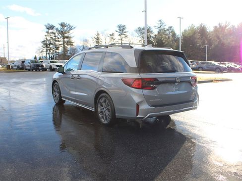 Certified 2025 Honda Odyssey Touring image 7