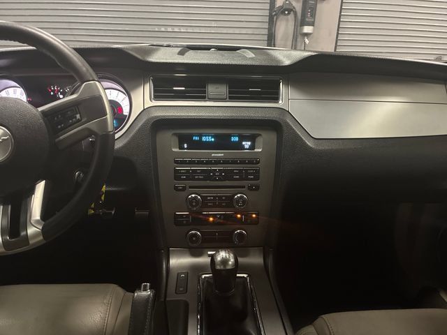 Used 2011 Ford Mustang GT Premium w/ Security Pkg RWD image 18