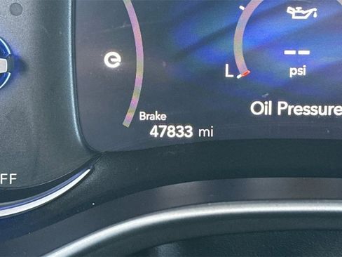 Used 2022 Chrysler Pacifica Touring-L image 23