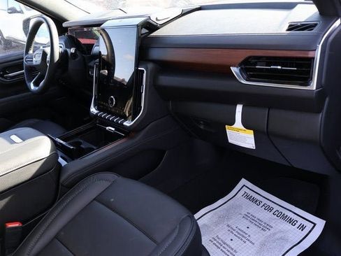 New 2026 GMC Yukon XL Denali w/ Sun & Power Step Package AWD/4WD image 9