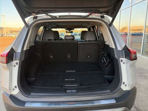 Used 2023 Nissan Rogue SL w/ SL Premium Package image 20