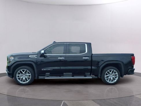 Used 2024 GMC Sierra 1500 Denali w/ Technology Package AWD/4WD image 2