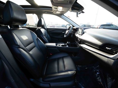 Used 2023 Nissan Rogue SV w/ SV Premium Package image 27