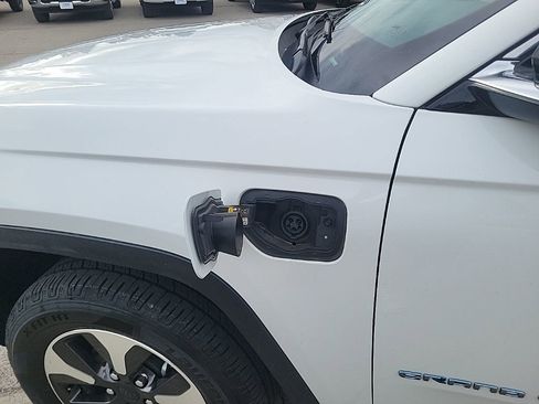 Certified 2024 Jeep Grand Cherokee Limited 4xe AWD/4WD image 21