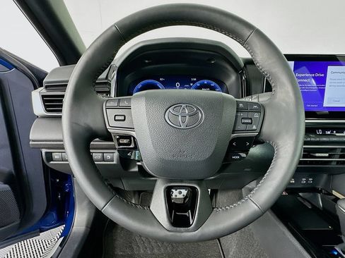 Used 2025 Toyota Camry XSE FWD image 11