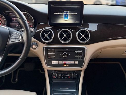 Used 2018 Mercedes-Benz CLA 250 image 9