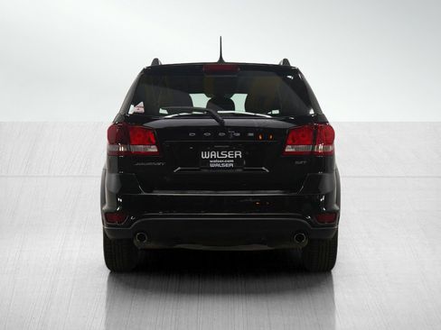 Used 2014 Dodge Journey SXT image 4