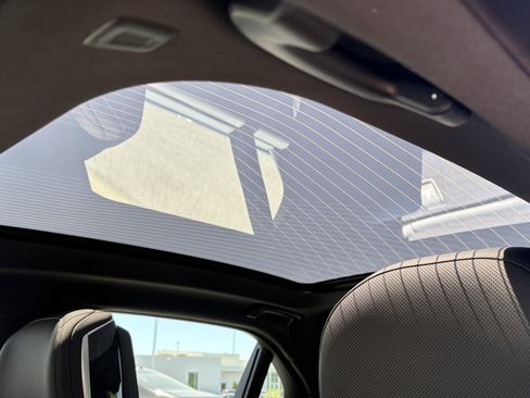 New 2025 BMW i7 xDrive60 w/ Premium Package image 27