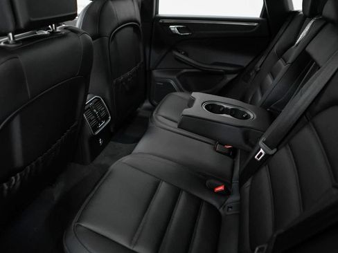 New 2026 Porsche Macan GTS AWD/4WD image 36