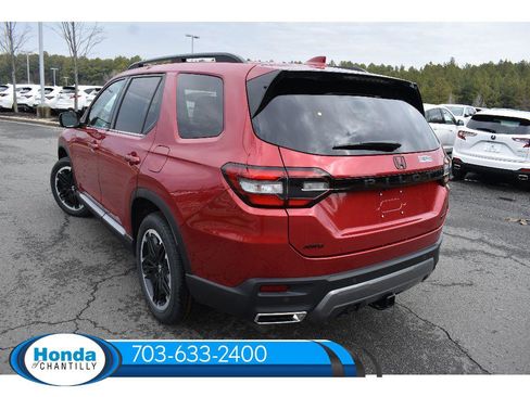 New 2026 Honda Pilot Touring image 5