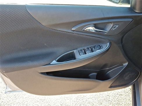 Used 2024 Chevrolet Malibu LT image 9