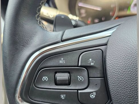 Used 2021 Buick Envision Essence AWD/4WD image 17