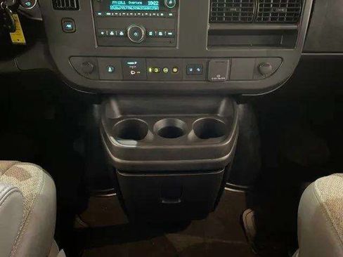 Used 2025 Chevrolet Express 3500 LT w/ LT Preferred Equipment Group RWD image 14