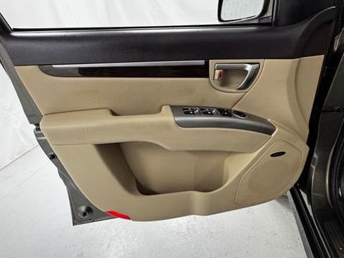 Used 2012 Hyundai Santa Fe Limited FWD image 18