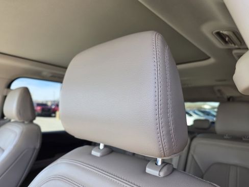 Used 2024 Ford Expedition Limited image 22