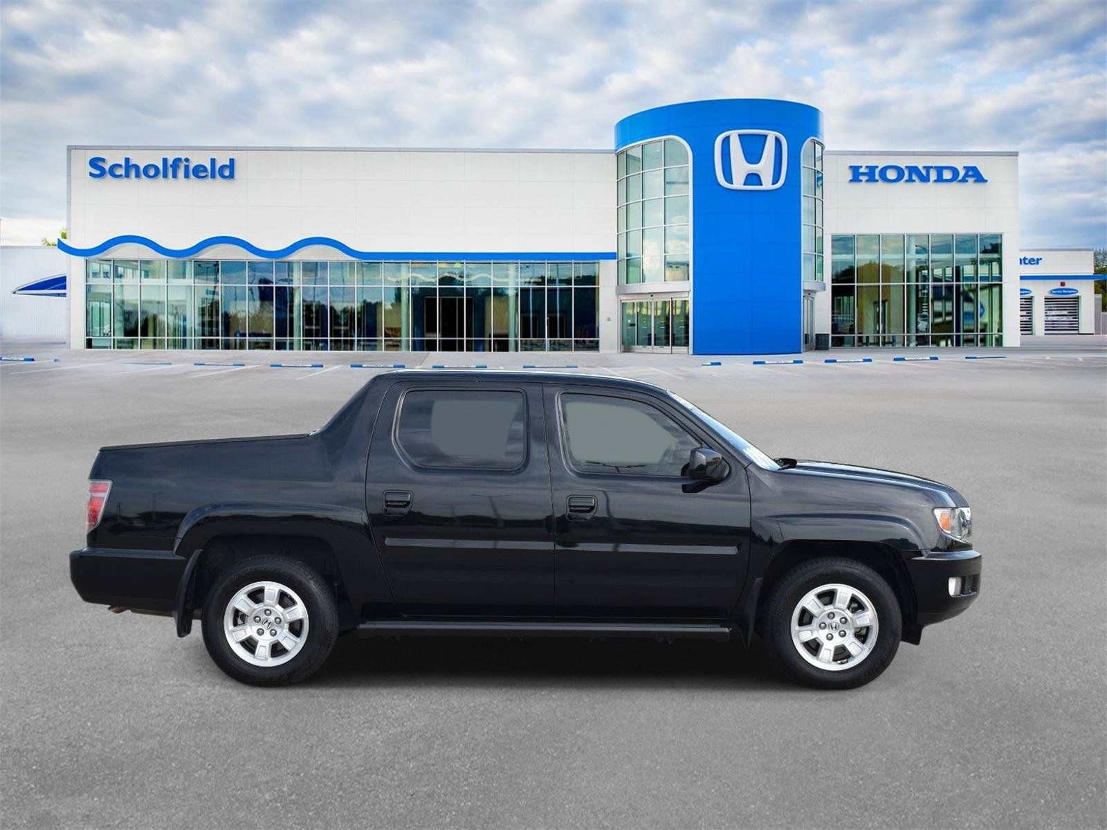 Used 2014 Honda Ridgeline RTS image 2
