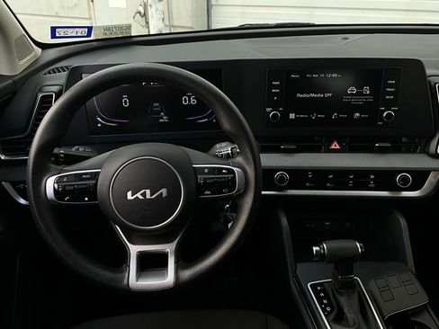 Used 2025 Kia Sportage LX FWD image 13