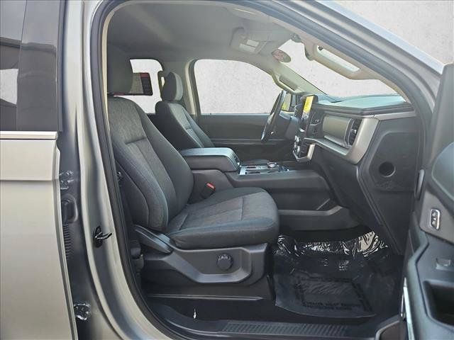 Used 2024 Ford Expedition XLT RWD image 22