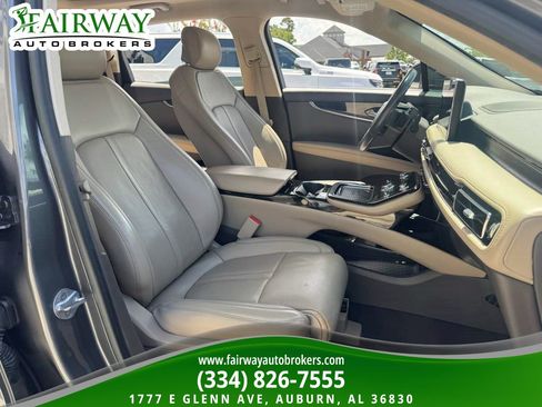 Used 2022 Lincoln Nautilus Reserve w/ Equipment Group 201A FWD image 12