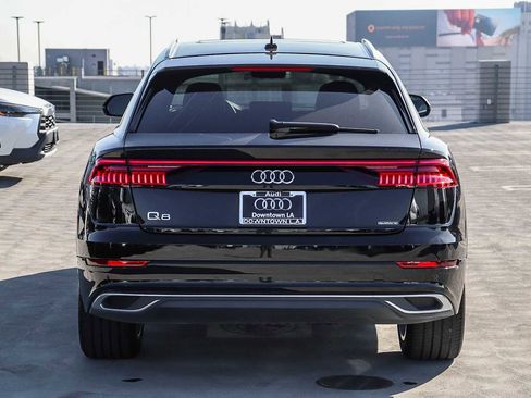 Used 2022 Audi Q8 Premium Plus image 5