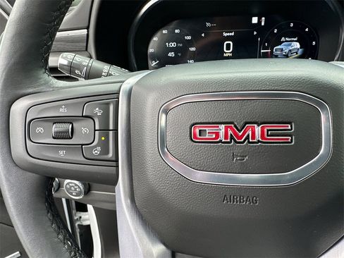 Used 2022 GMC Yukon SLT w/ SLT Premium Package image 26