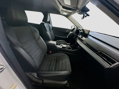 Used 2025 Mitsubishi Outlander SE image 34