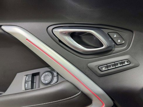 Used 2017 Chevrolet Camaro SS image 11
