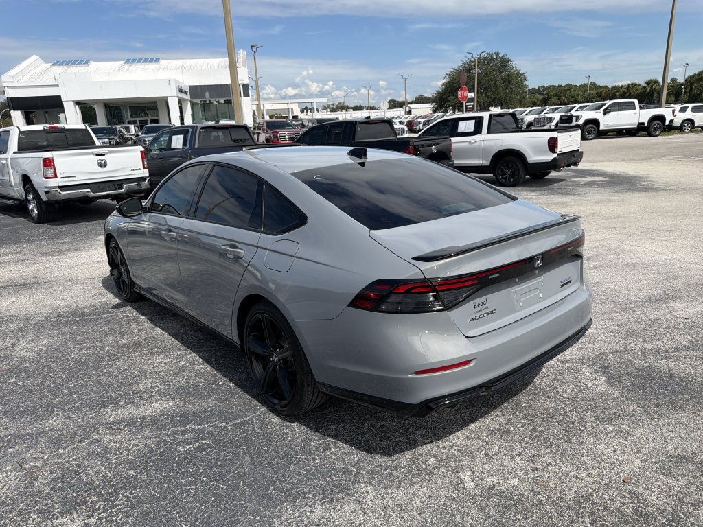 Used 2025 Honda Accord Sport image 6