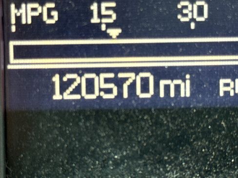 Used 2015 Chrysler Town & Country Touring w/ Driver Convenience Group image 16