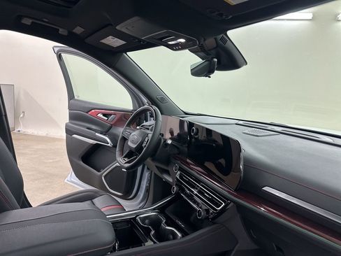 New 2026 Chevrolet Traverse RS AWD/4WD image 18