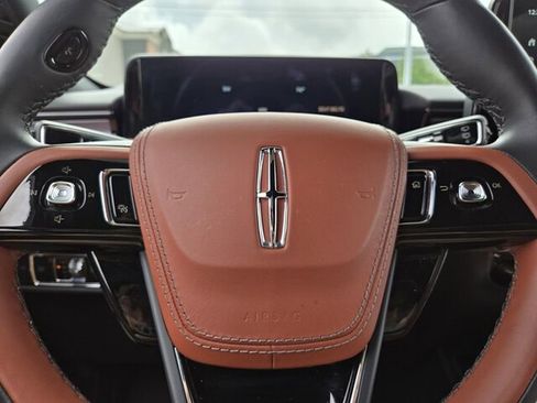 Used 2025 Lincoln Aviator Reserve w/ Equipment Group 201A AWD/4WD image 33