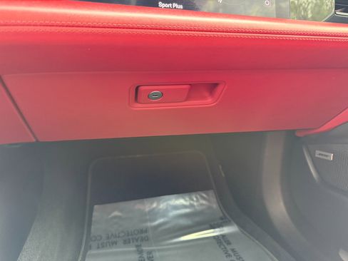 Used 2020 Porsche Taycan image 46